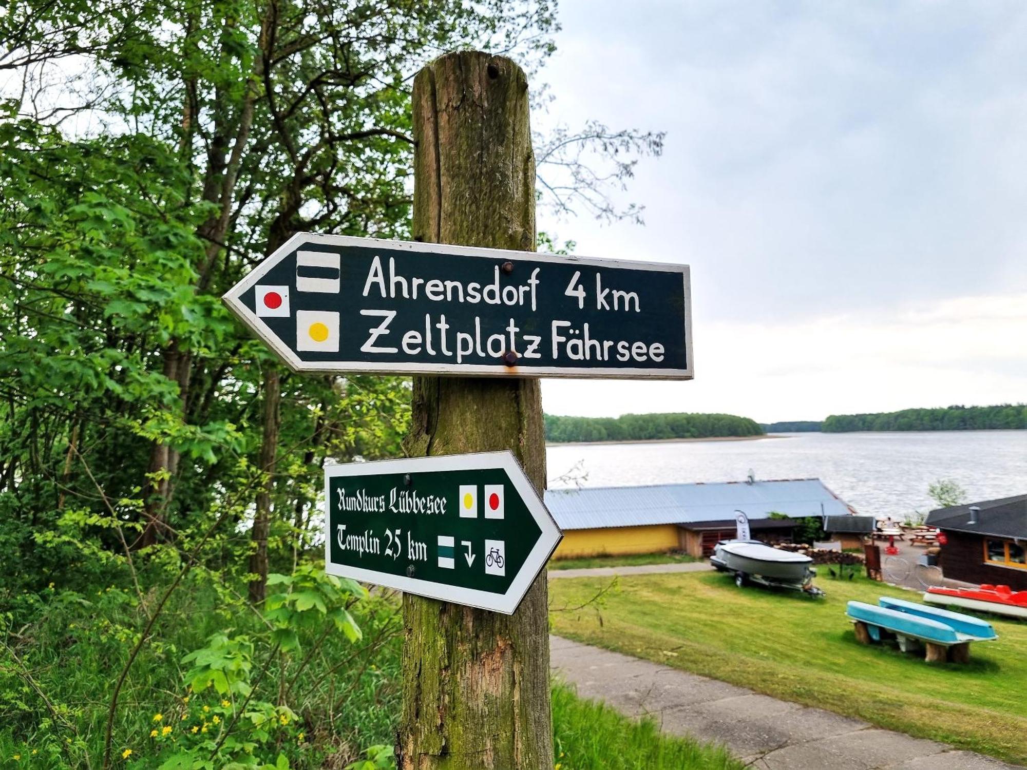 Ferienhaus Direkt Am See Uckermark テンプリーン エクステリア 写真